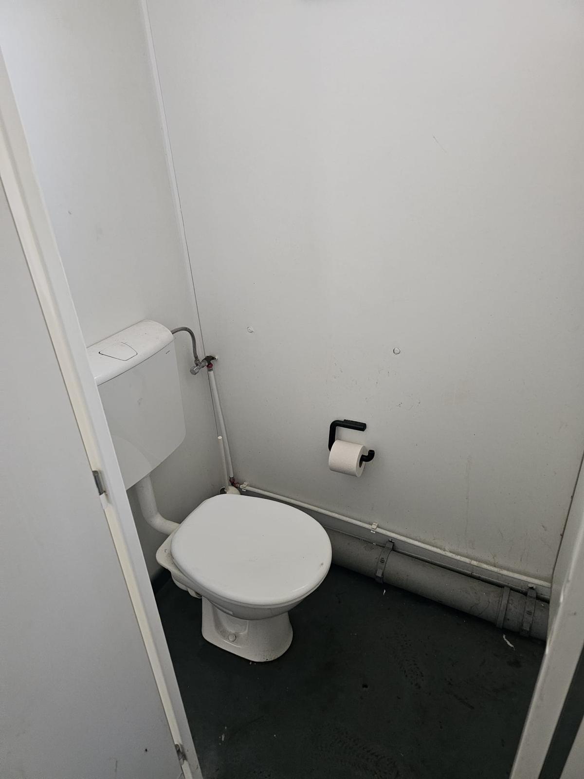 20FT SANITÄRCONTAINER CONTAINER mit Dusche WC gebraucht, Ansicht 4