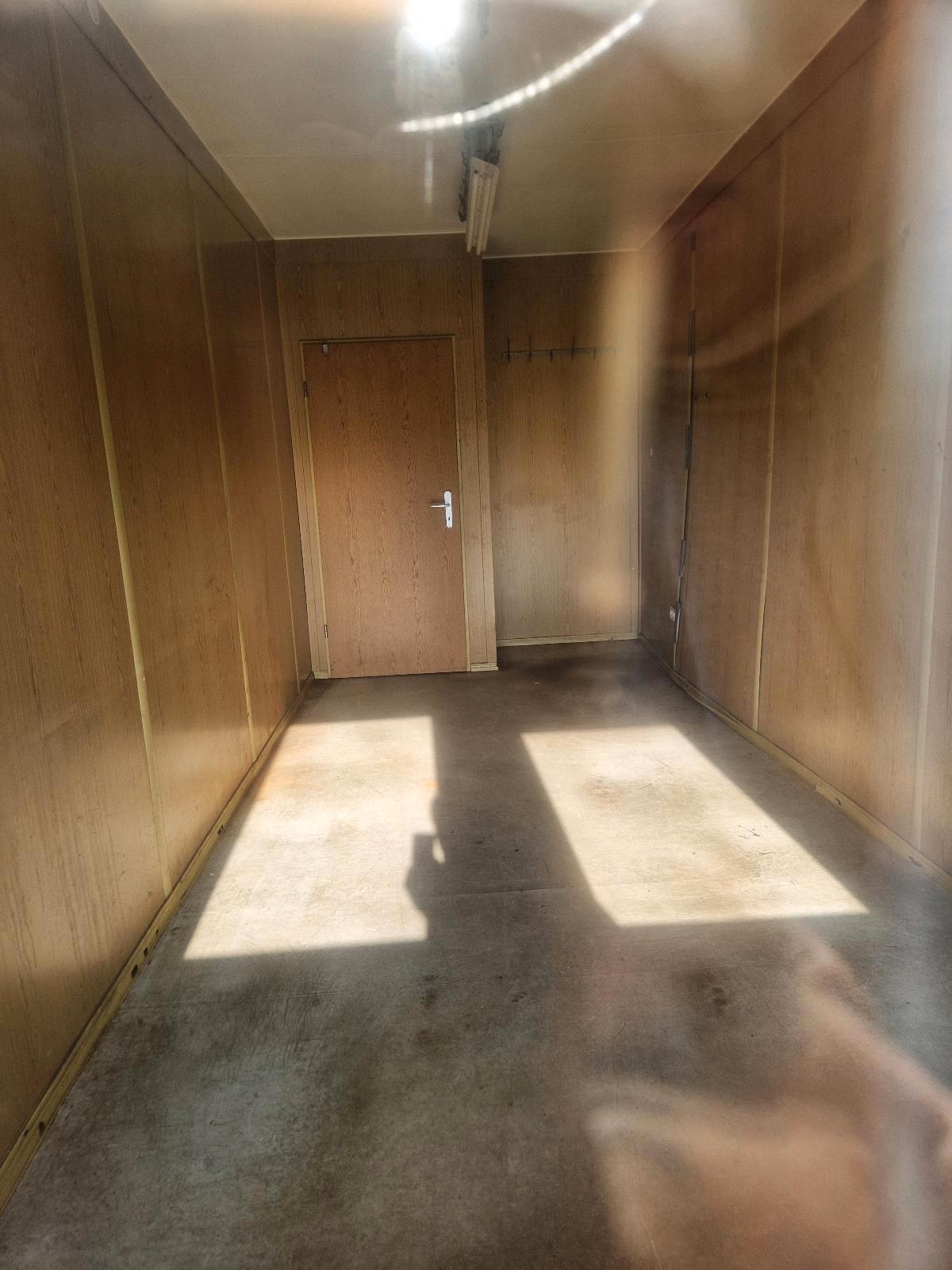 Bürocontainer Mannschaftscontainer 20 Fuß 6m, Ansicht 6