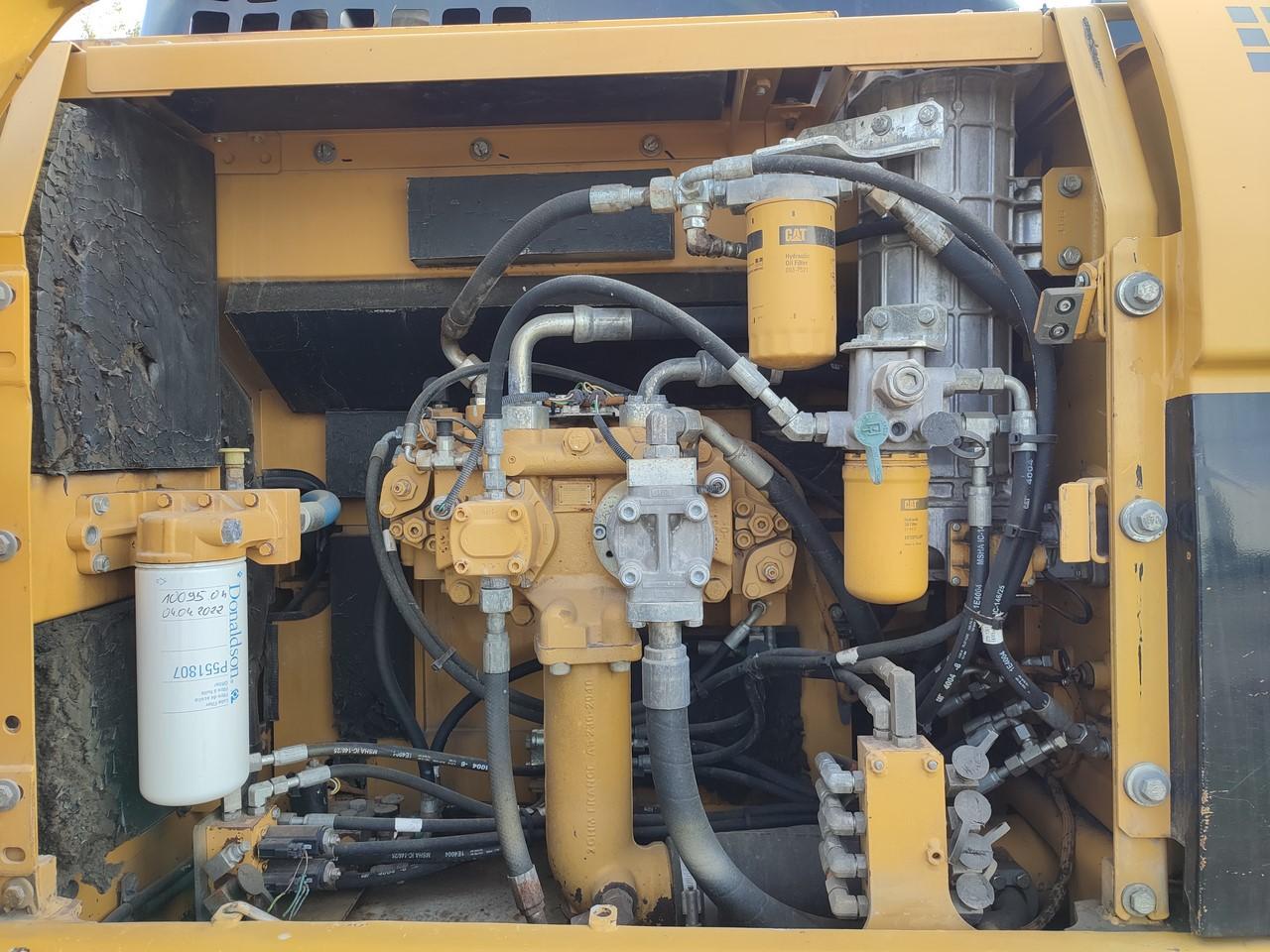 Caterpillar 324D, Ansicht 6