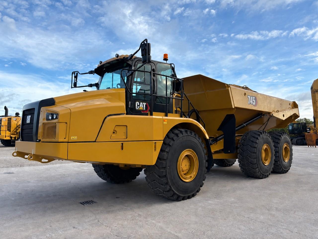 Caterpillar 745