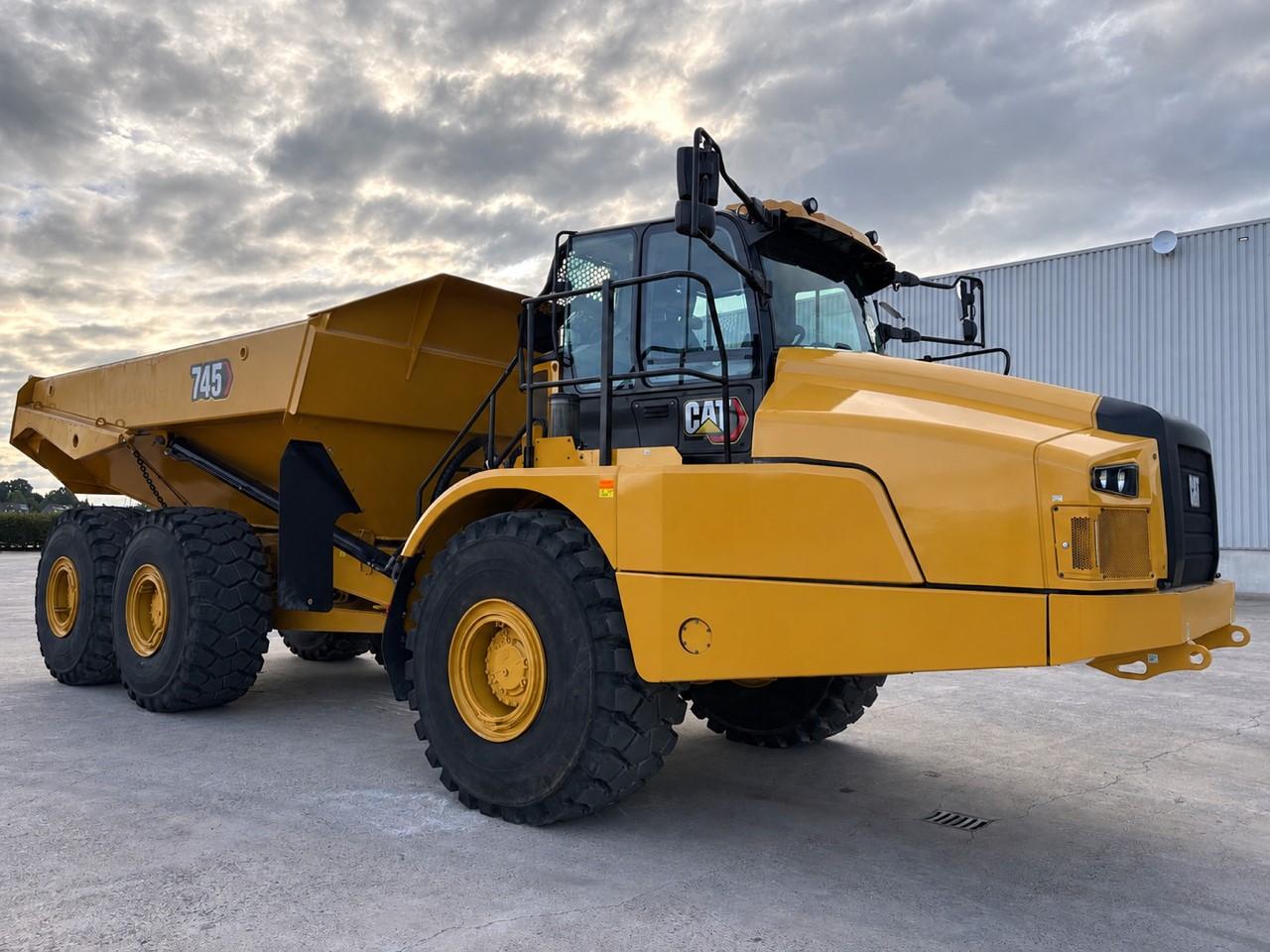 Caterpillar 745, Ansicht 4