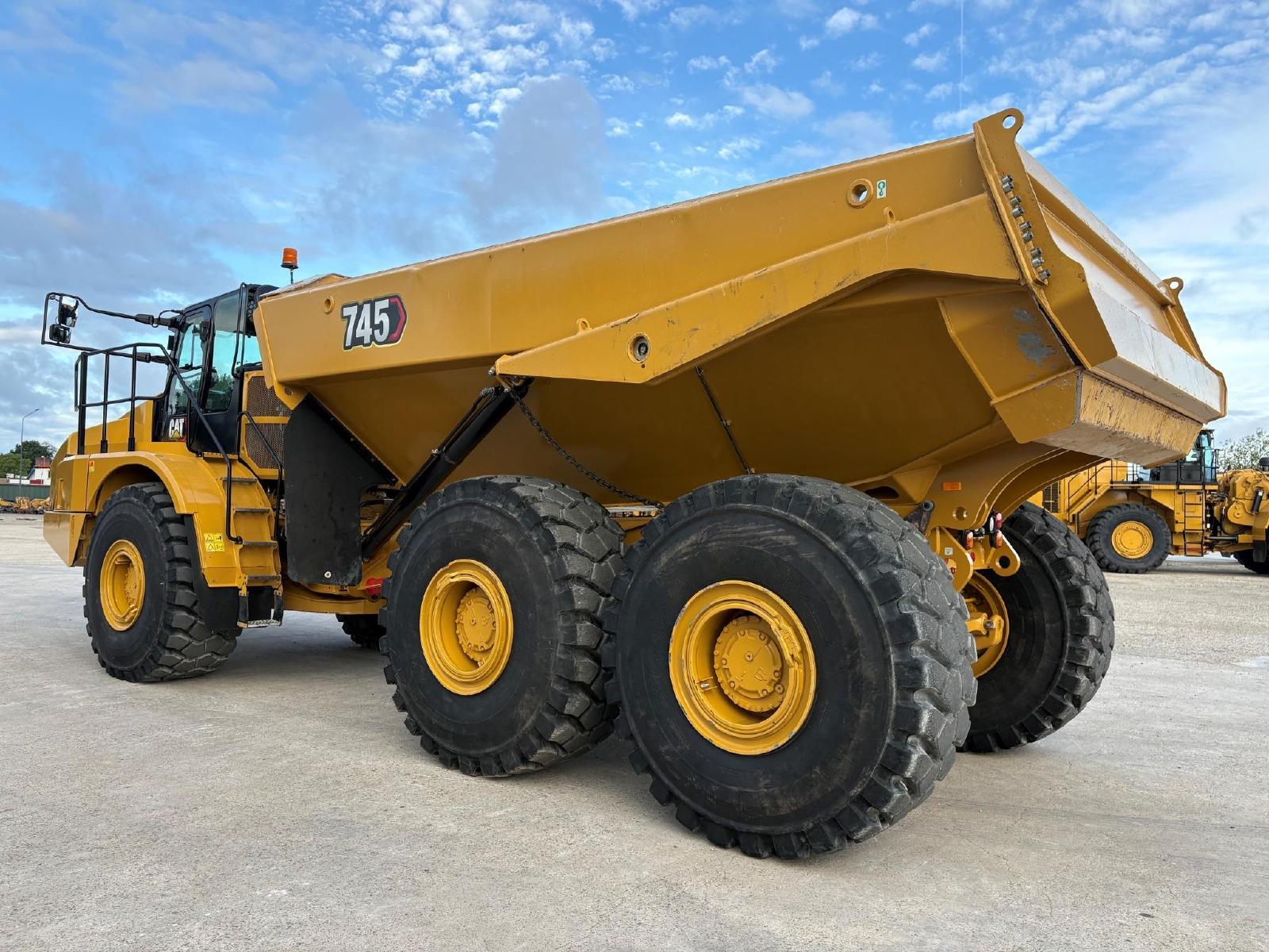 Caterpillar 745, Ansicht 5